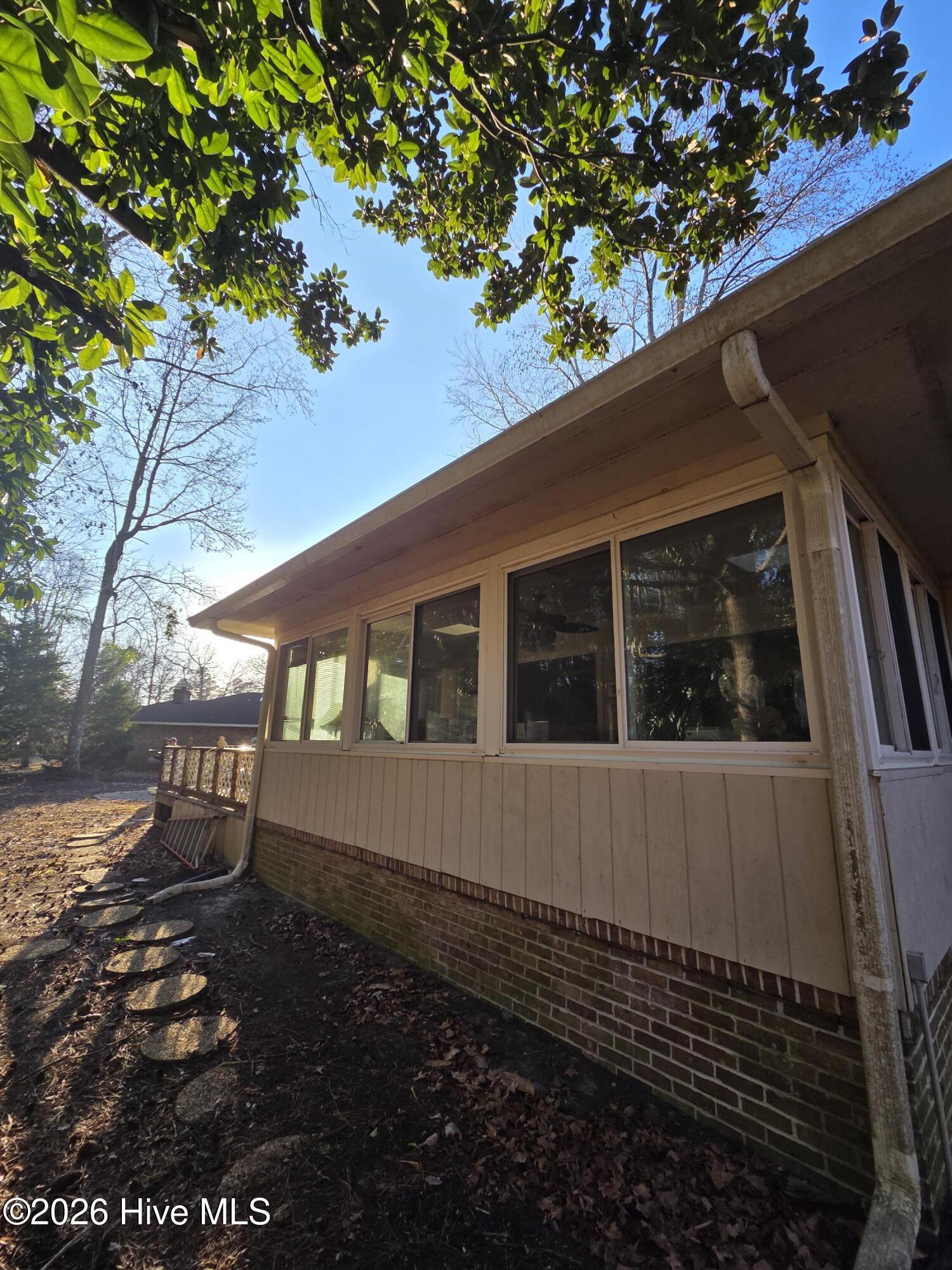 1 Crane Court SW