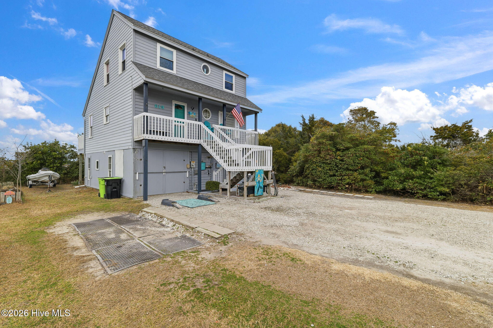 819 S Topsail Drive