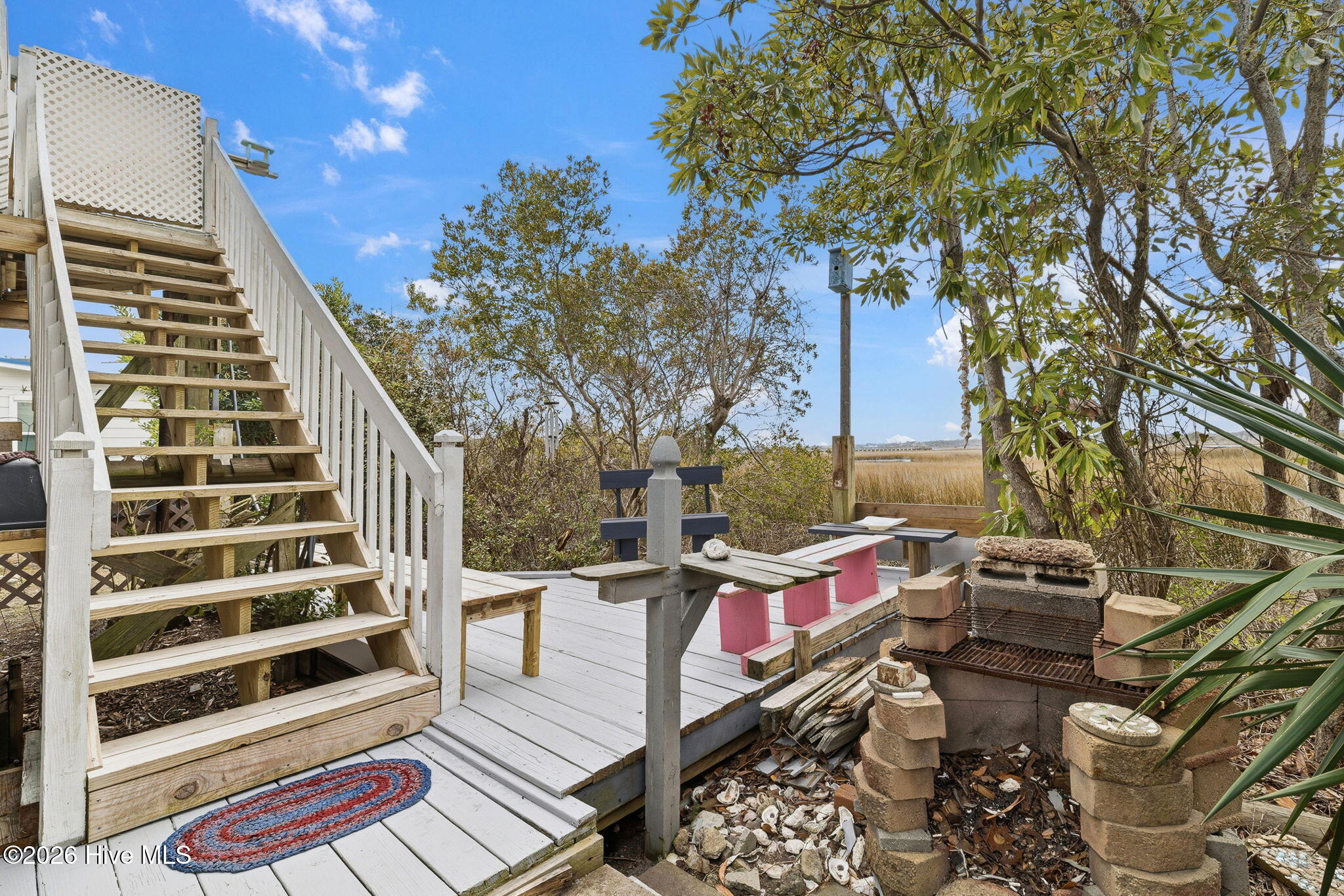 819 S Topsail Drive