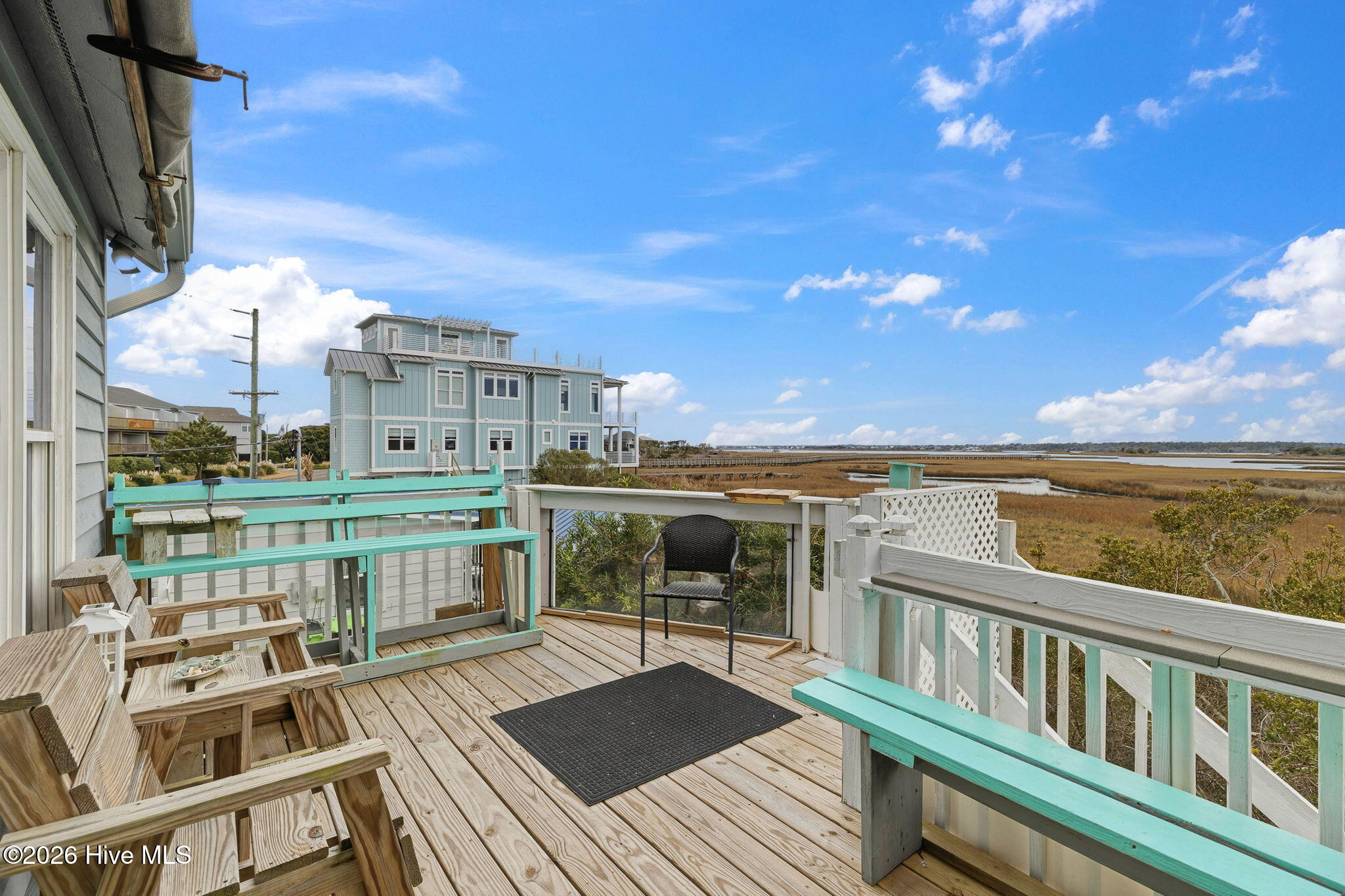 819 S Topsail Drive