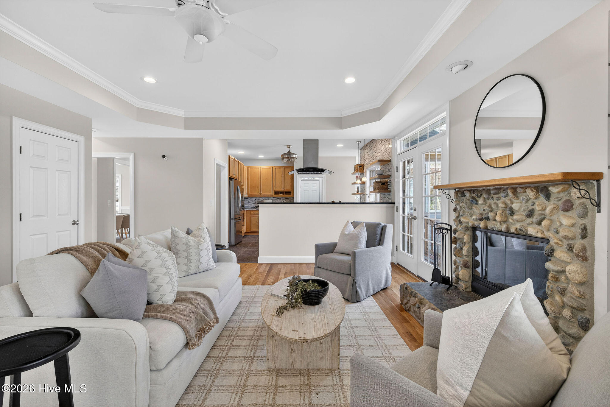 136 S Belvedere Drive