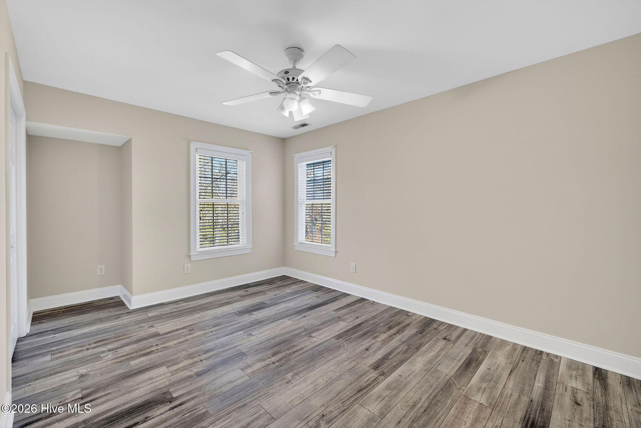136 S Belvedere Drive