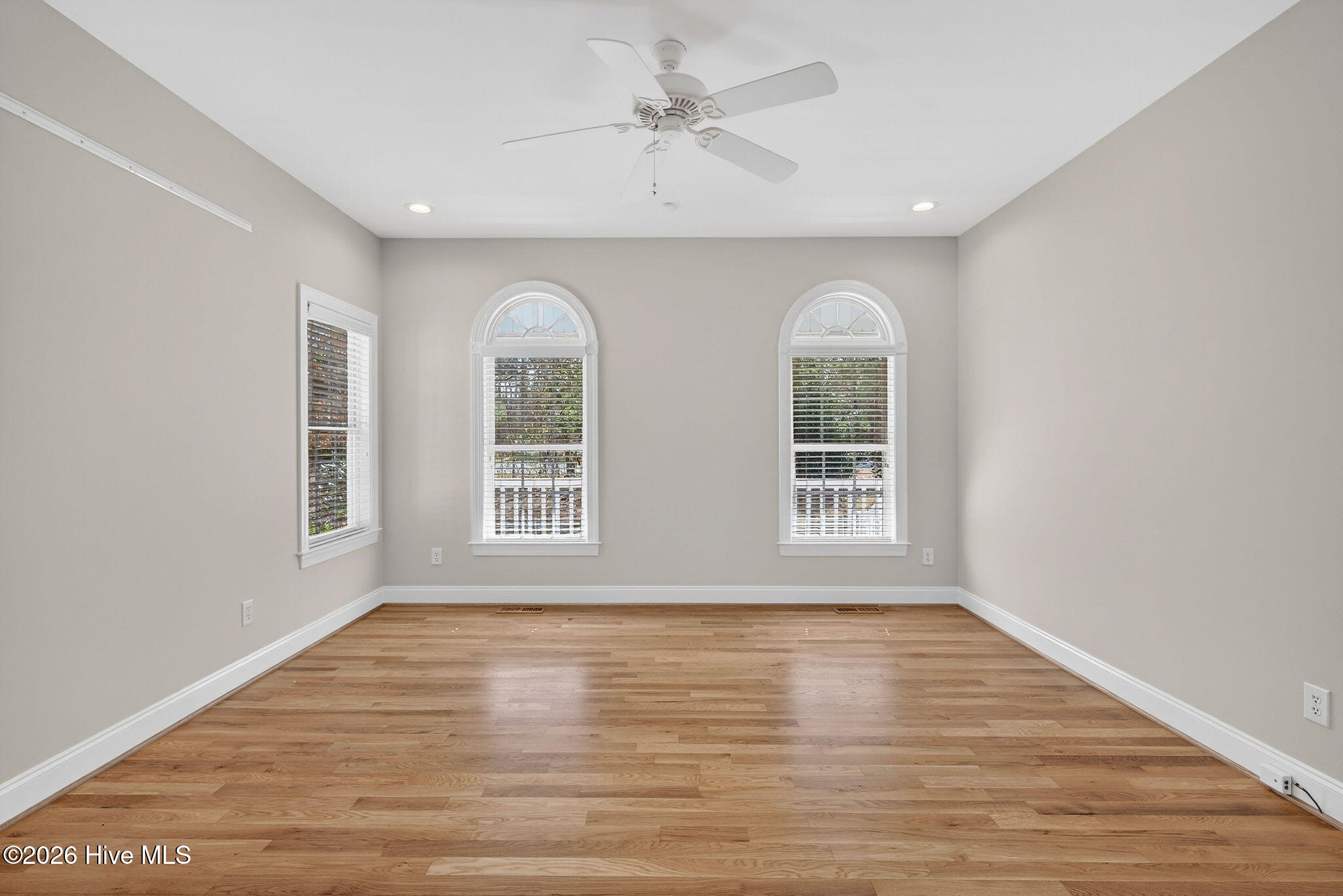 136 S Belvedere Drive