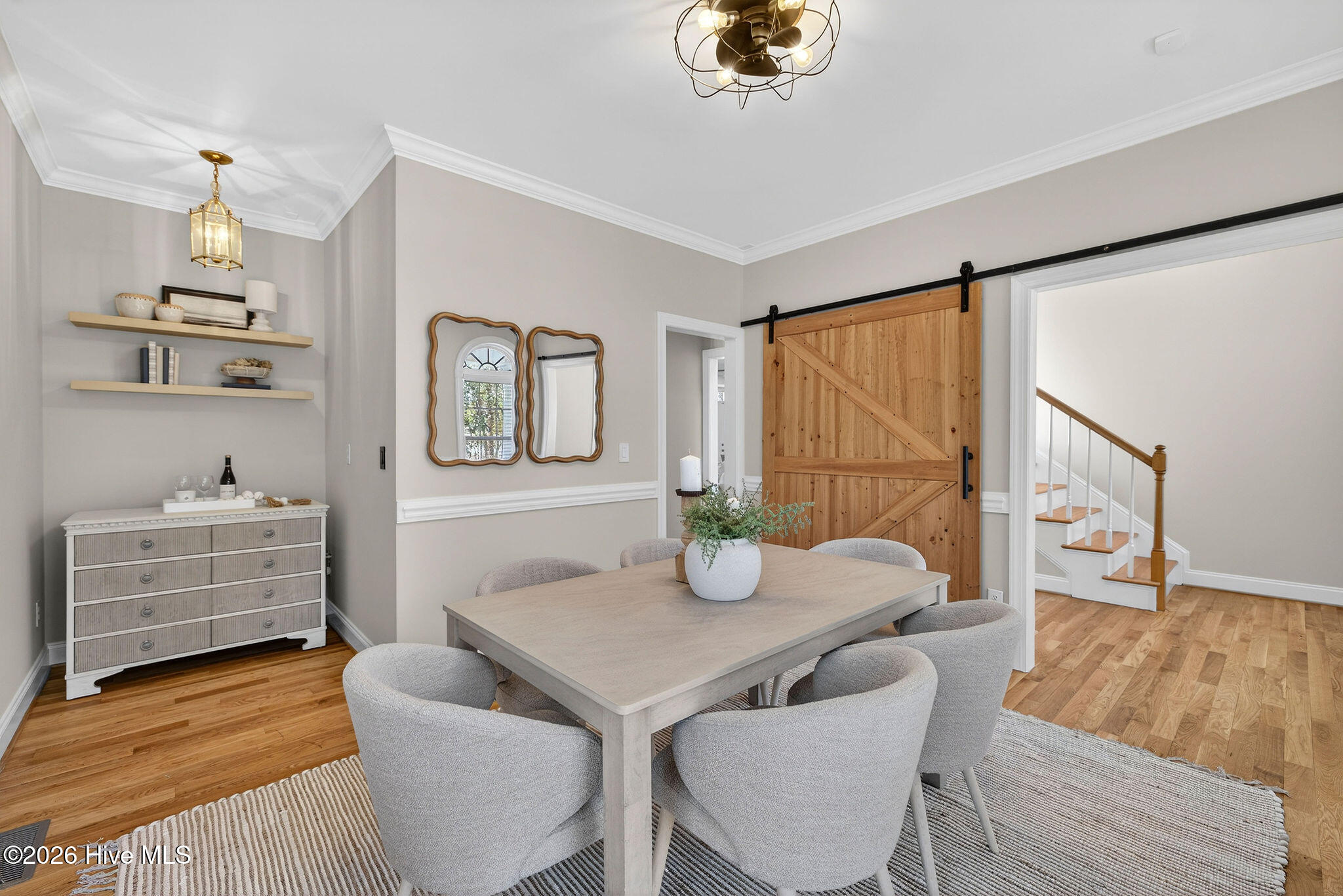 136 S Belvedere Drive