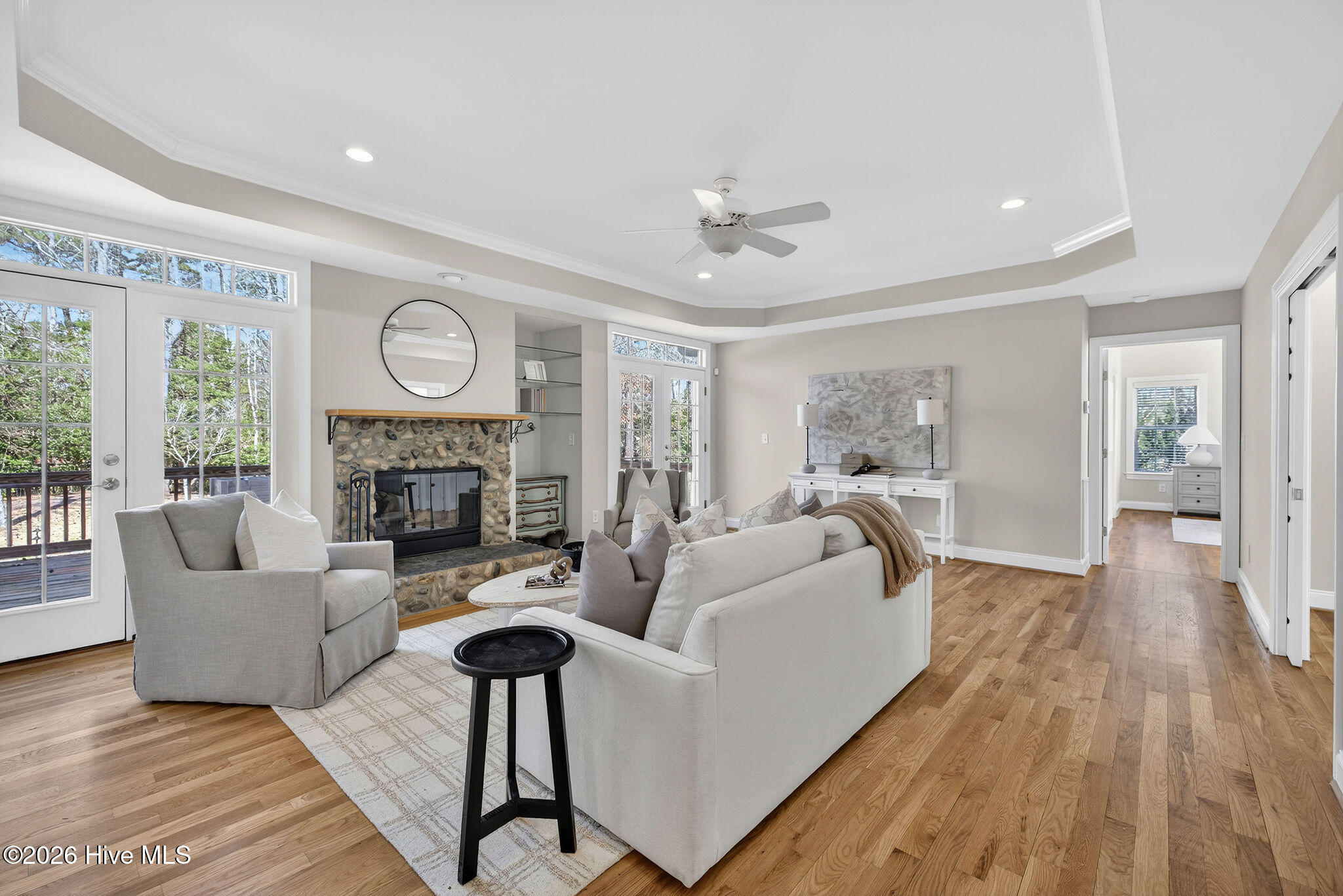 136 S Belvedere Drive