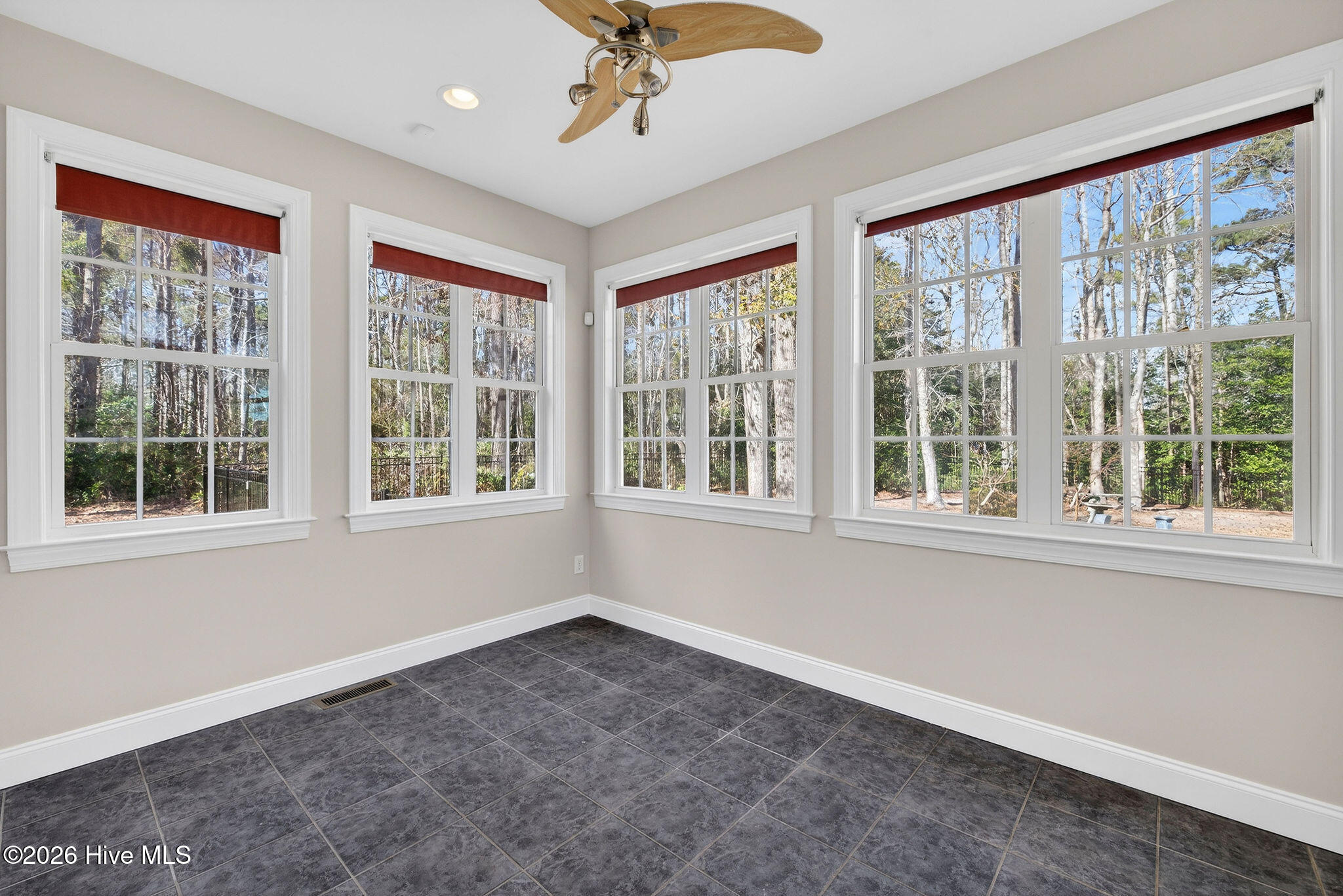 136 S Belvedere Drive
