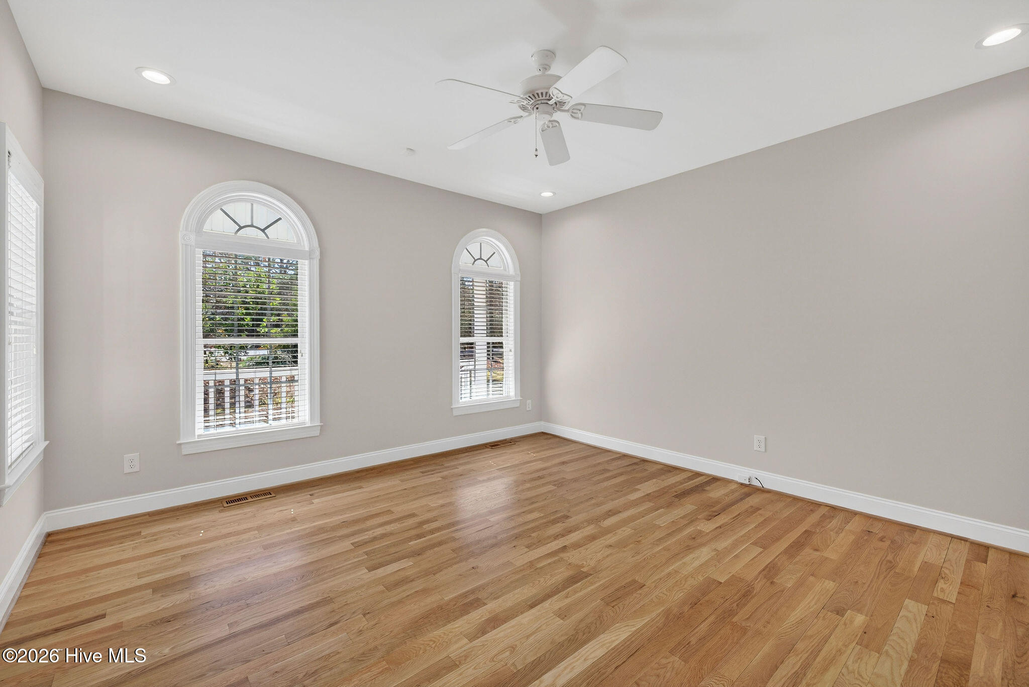 136 S Belvedere Drive