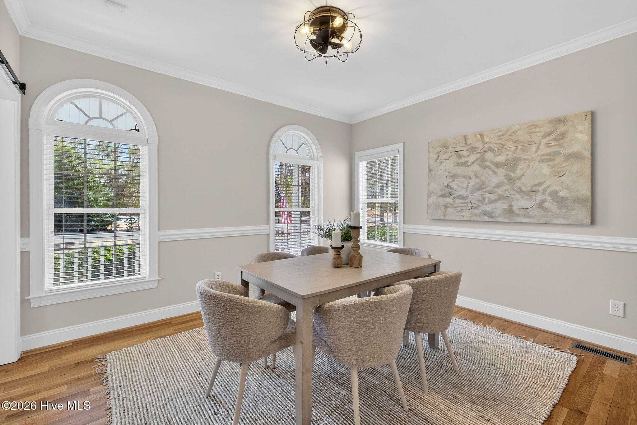 136 S Belvedere Drive