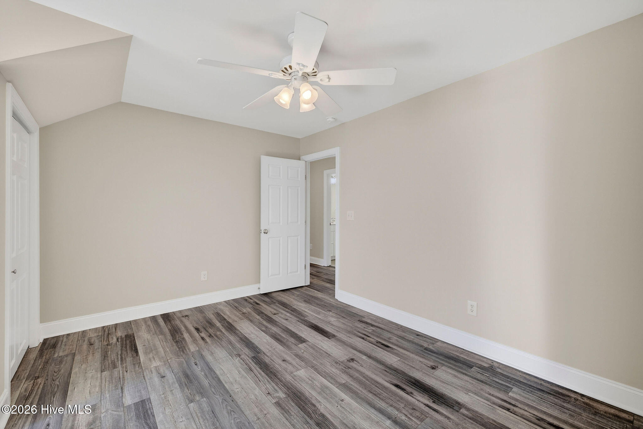 136 S Belvedere Drive