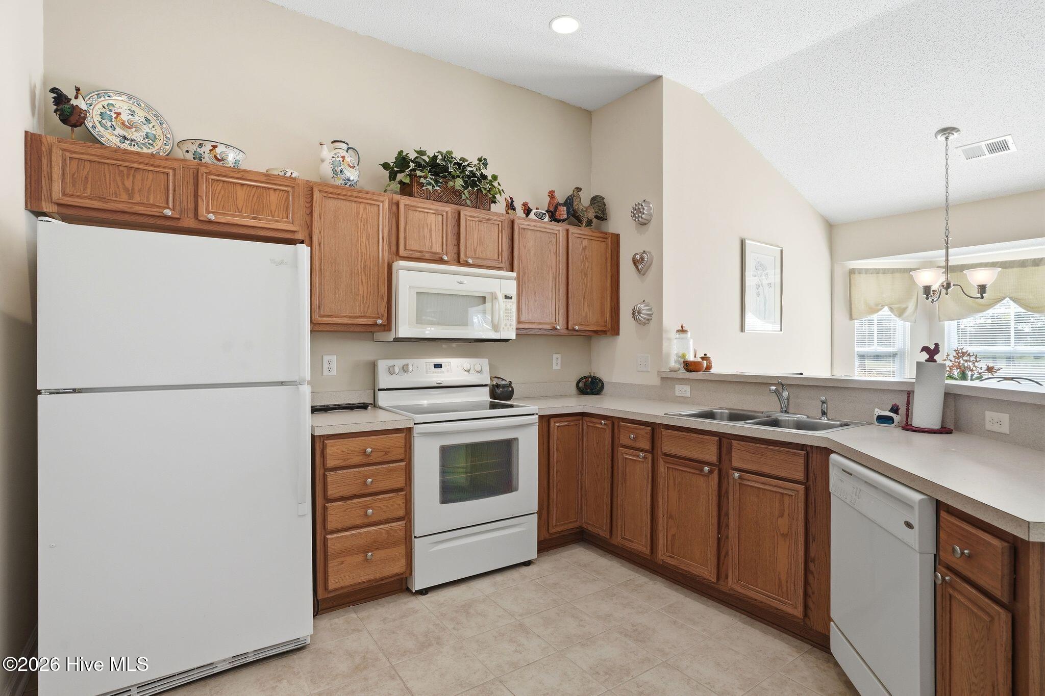 665 NW Meadowbrook Lane NW