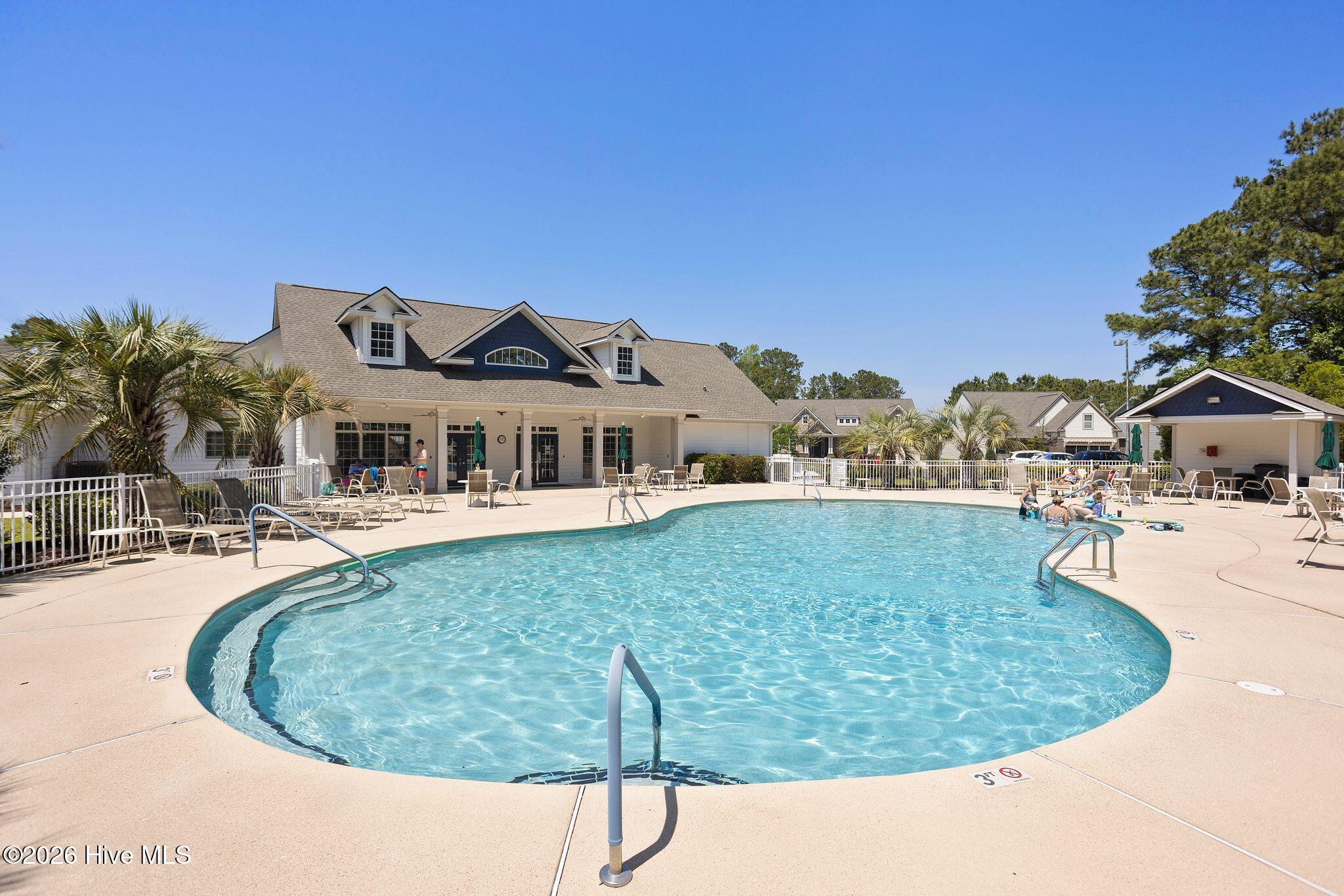 665 NW Meadowbrook Lane NW