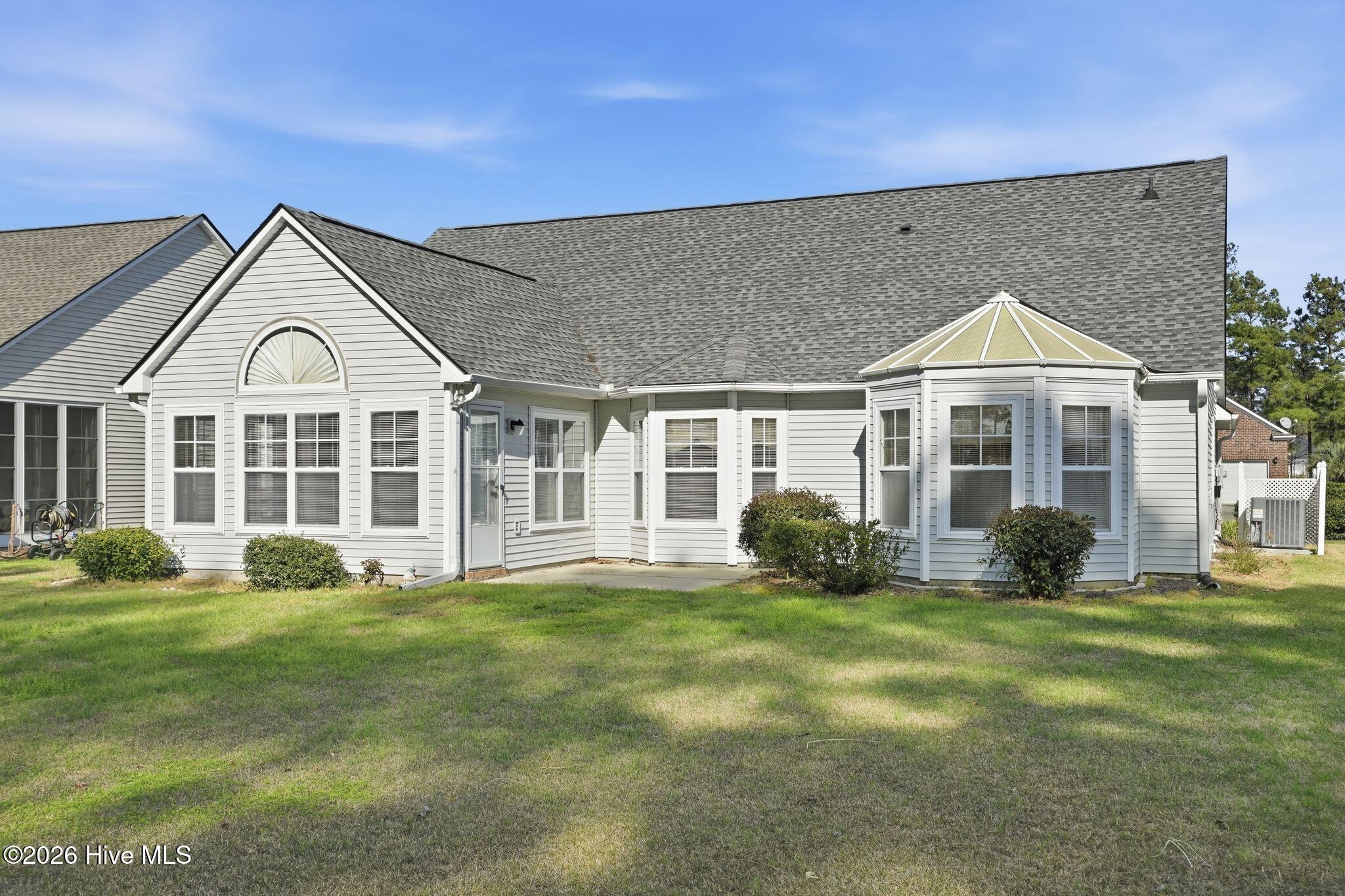 665 NW Meadowbrook Lane NW