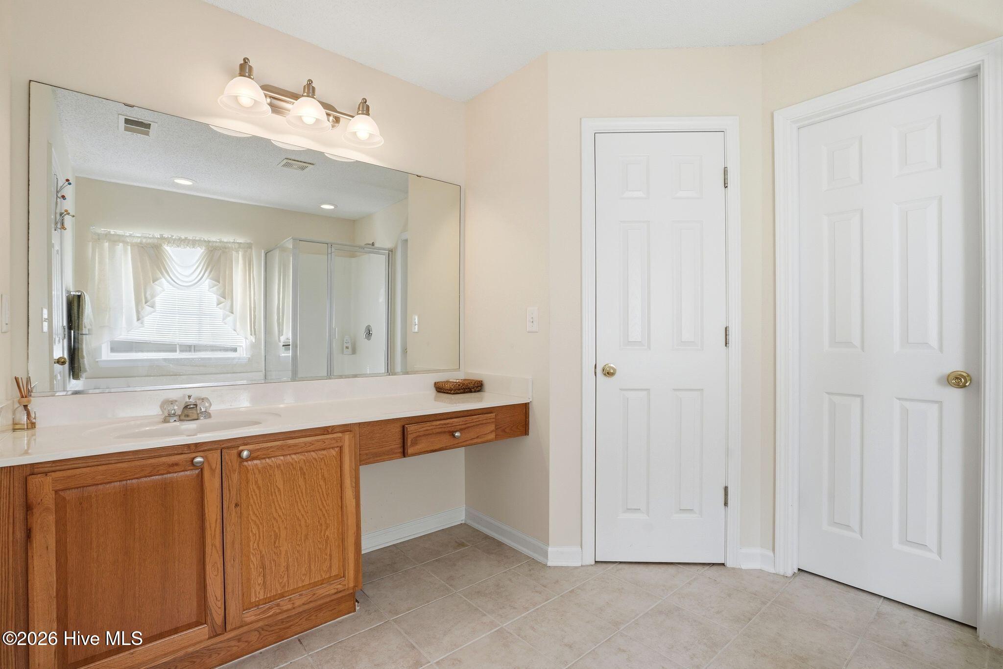 665 NW Meadowbrook Lane NW