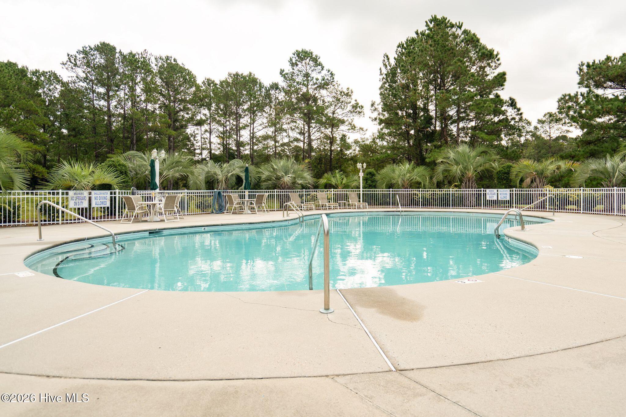 665 NW Meadowbrook Lane NW