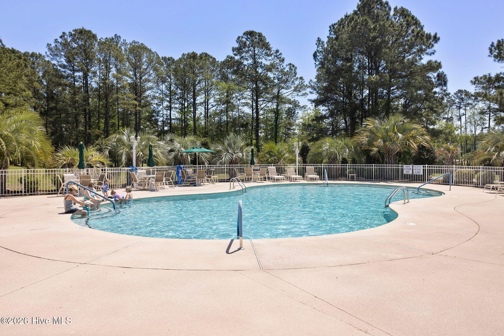 665 NW Meadowbrook Lane NW