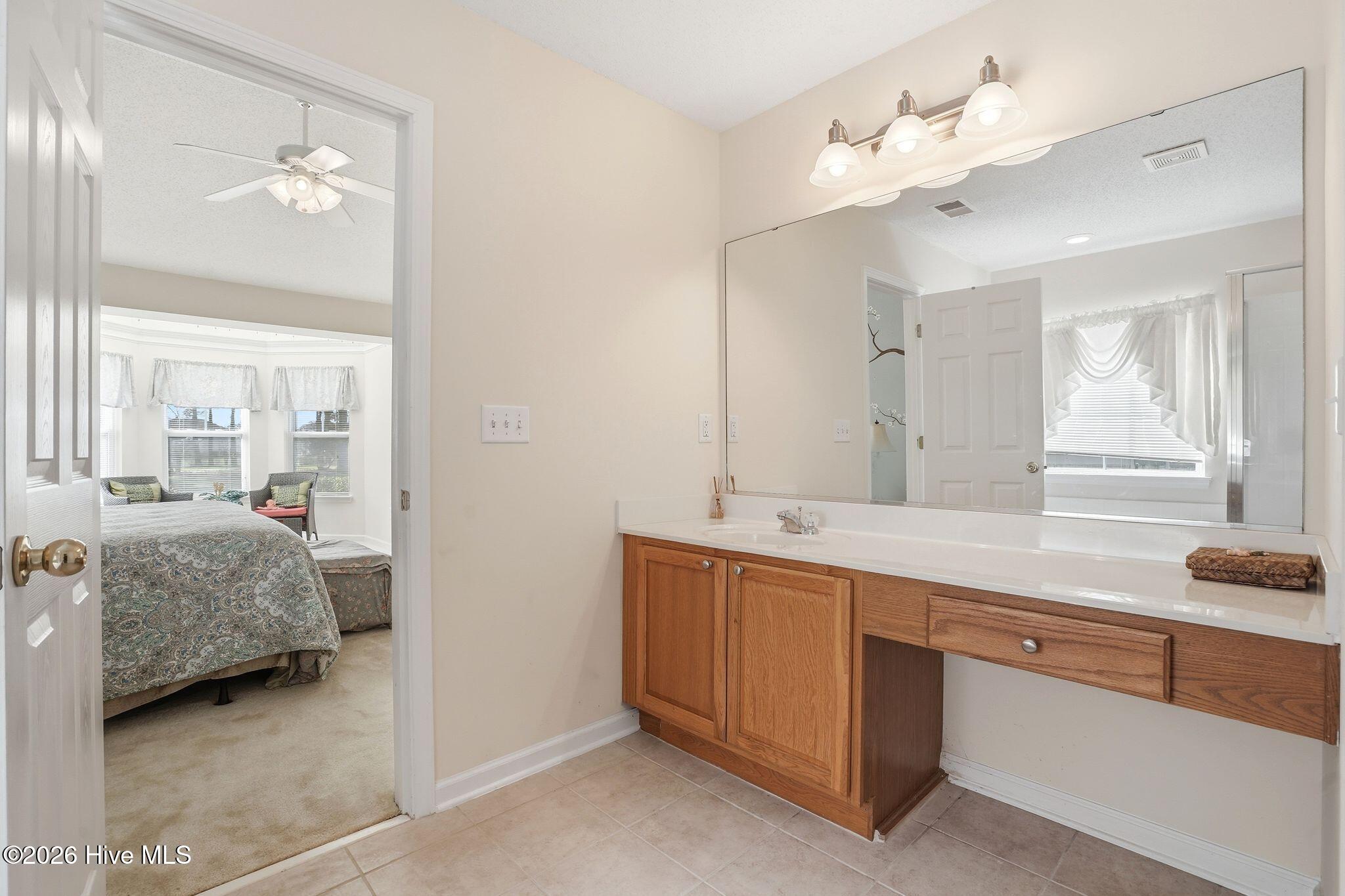 665 NW Meadowbrook Lane NW