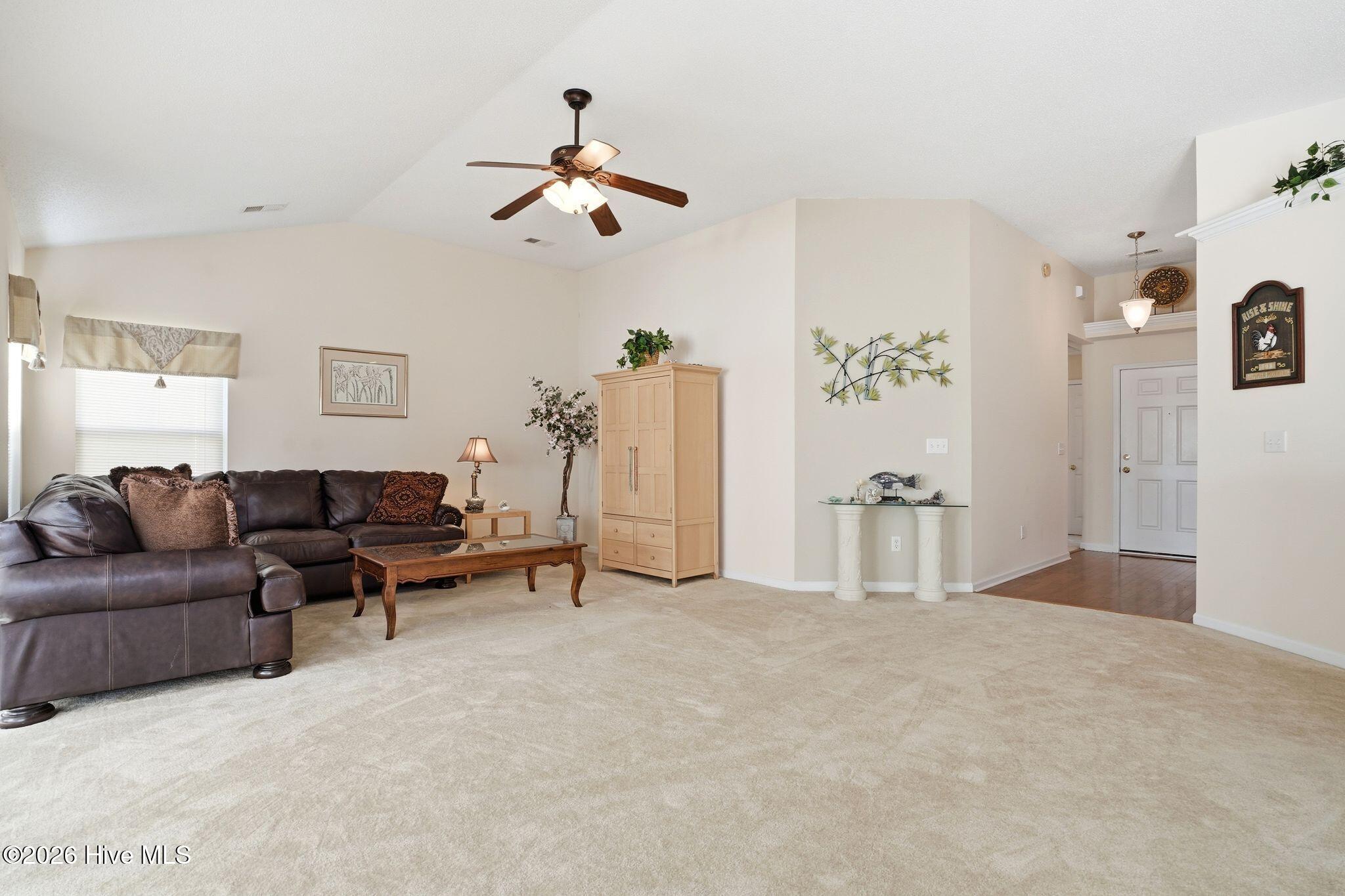 665 NW Meadowbrook Lane NW