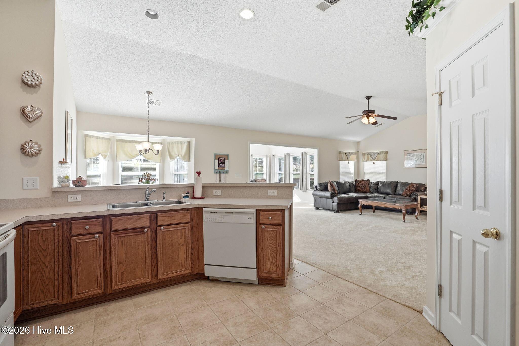 665 NW Meadowbrook Lane NW