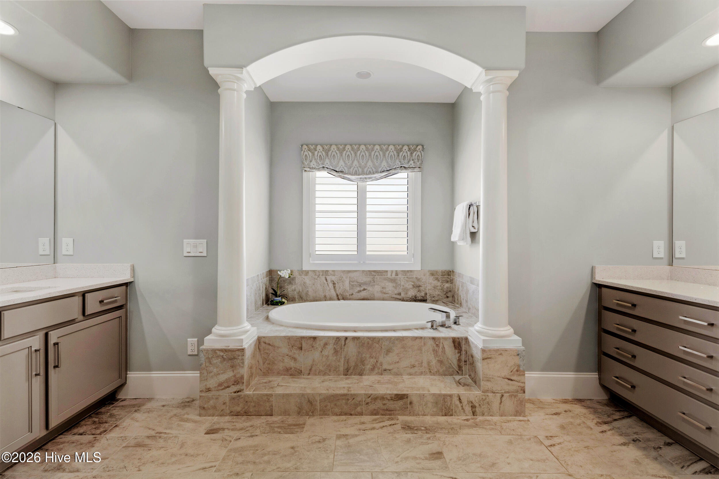 8678 Horse Nettle Drive NE