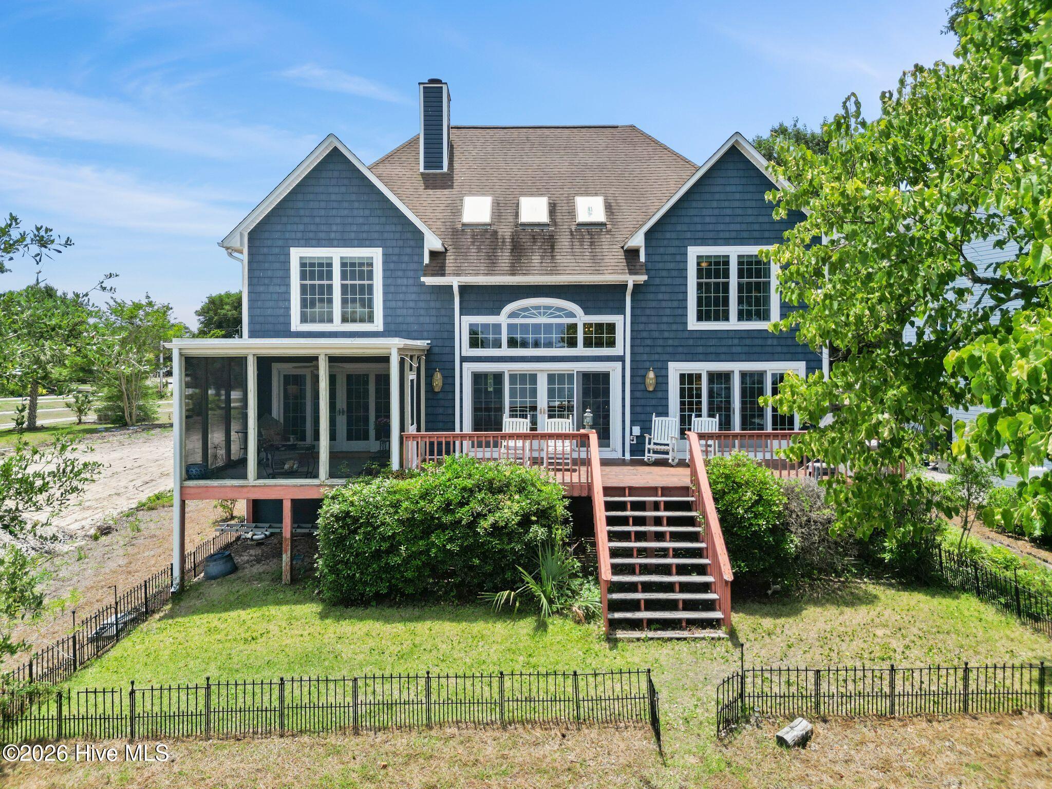 915 Chadwick Shores Drive