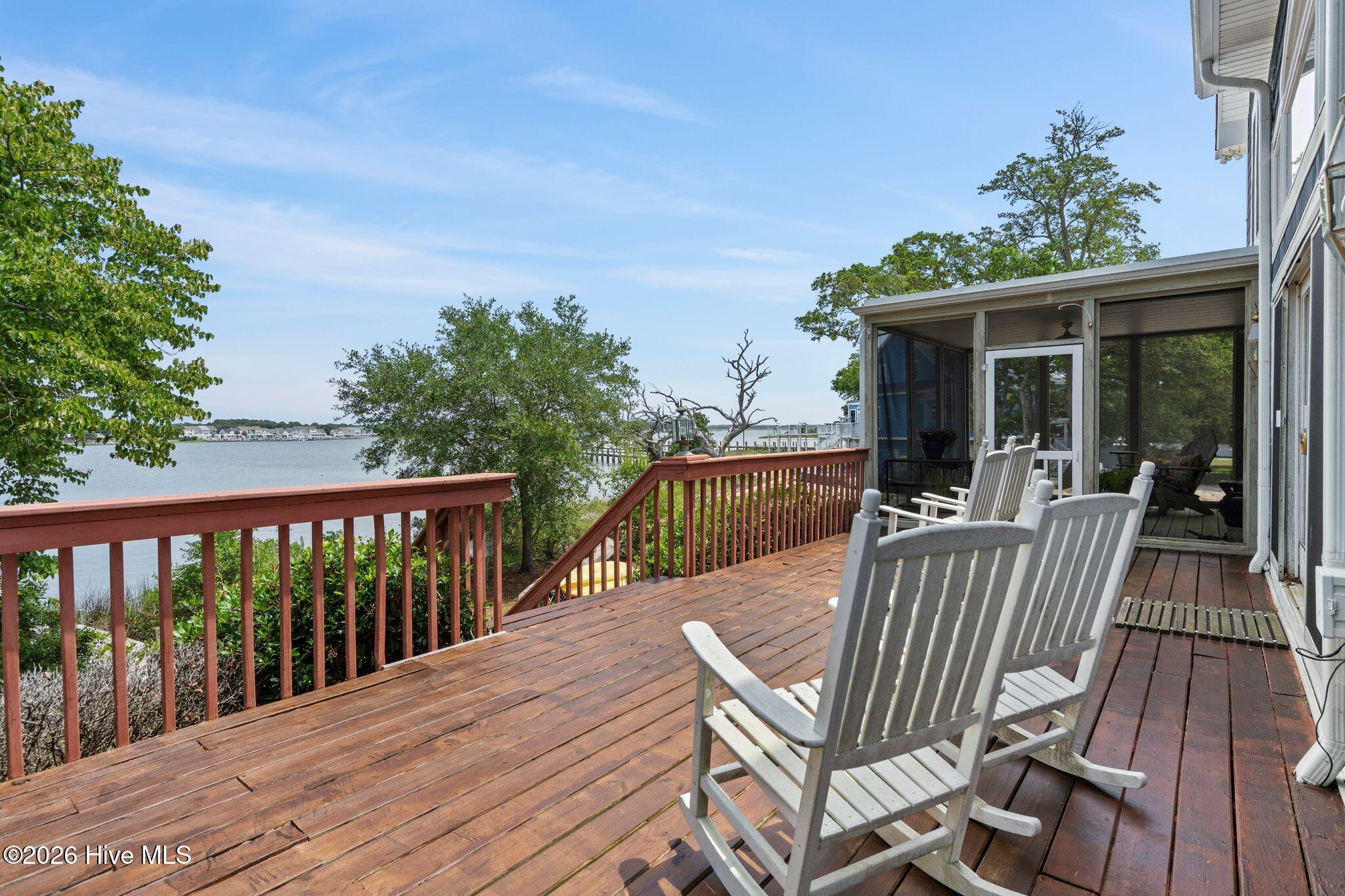 915 Chadwick Shores Drive