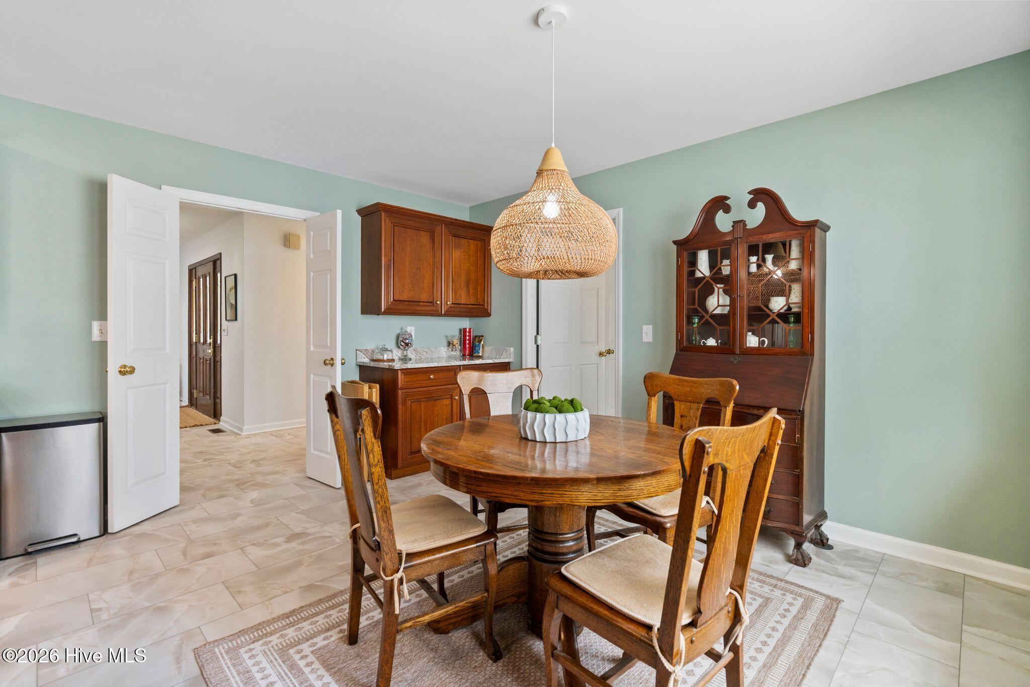 915 Chadwick Shores Drive