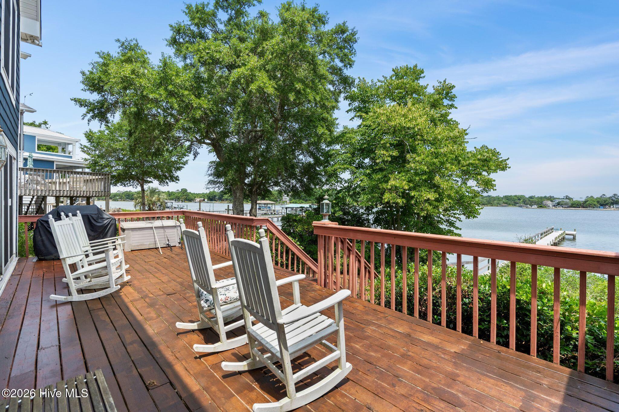 915 Chadwick Shores Drive