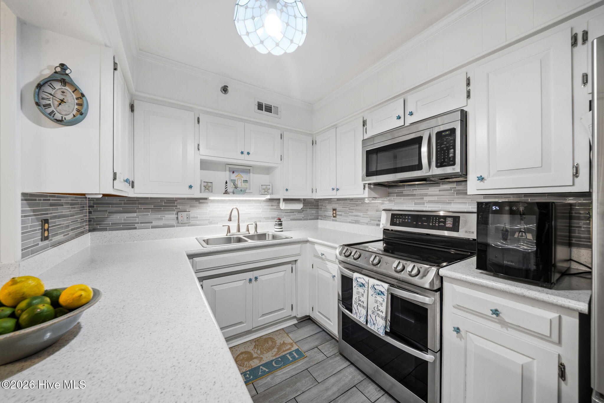 1896 New River Inlet Road 1116