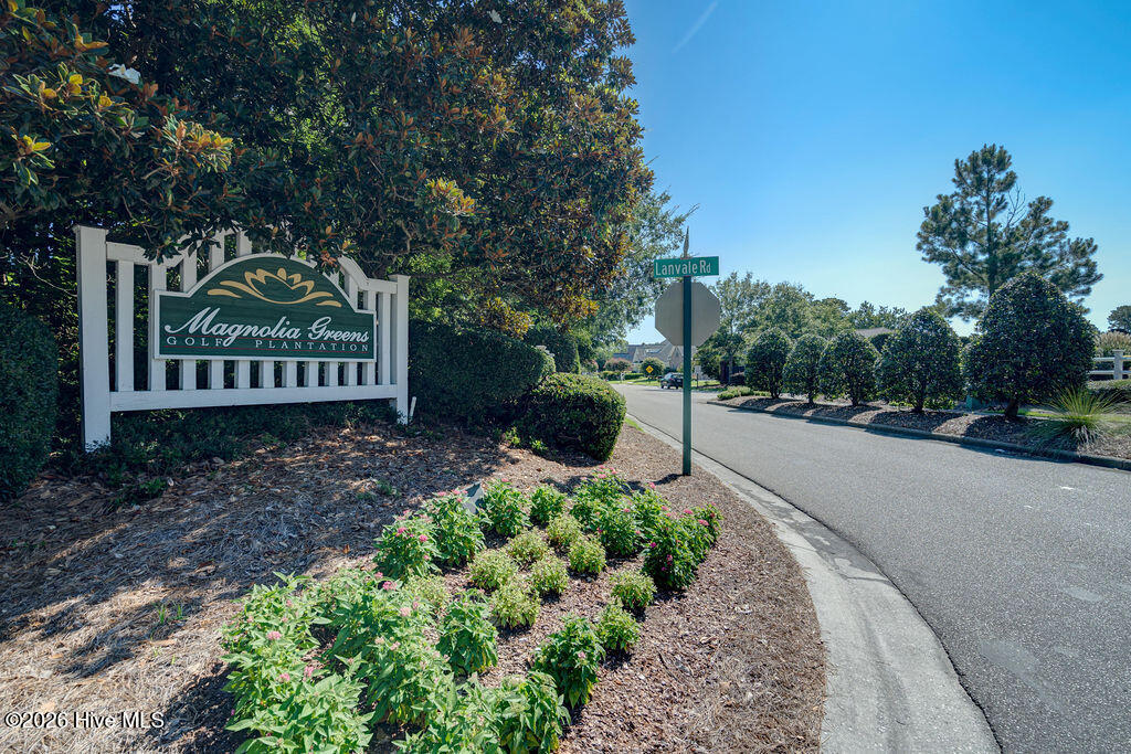1102 Hampton Pines Court