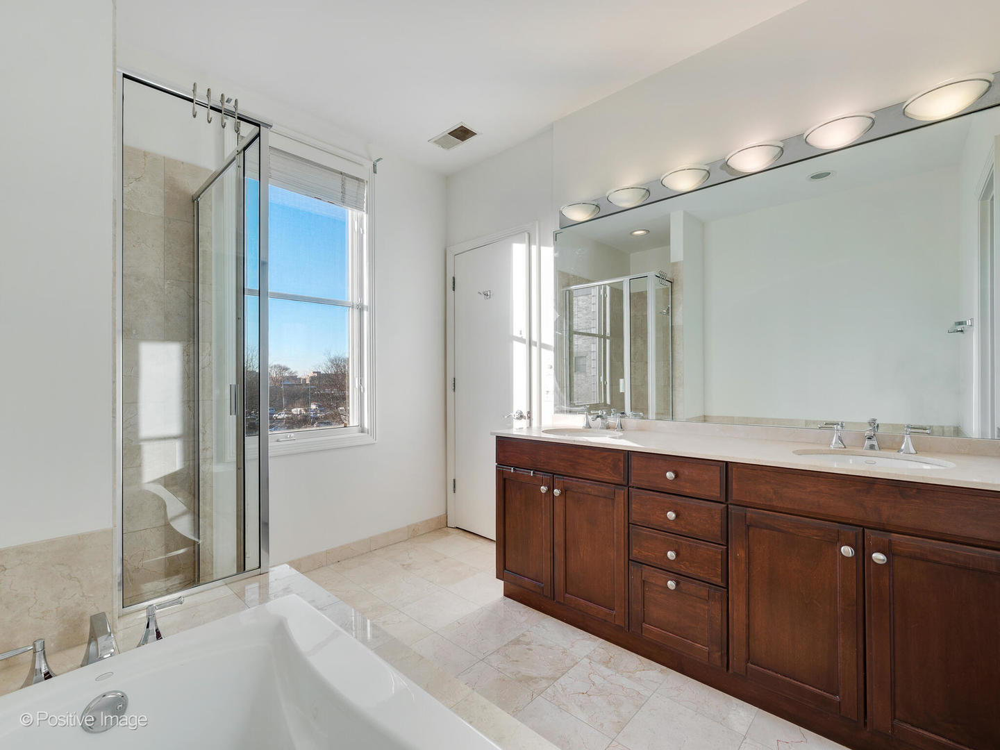 2630 N Hartland Court