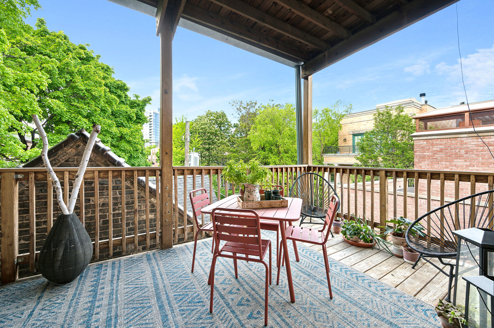 714 W WEBSTER Avenue Unit: 3E