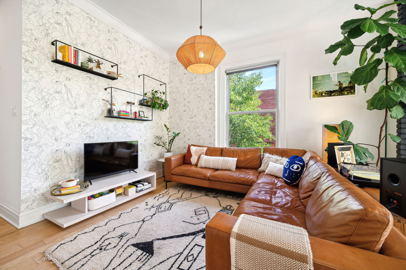 714 W WEBSTER Avenue Unit: 3E