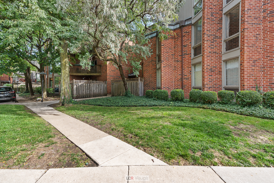 2131 N Larrabee Street Unit: 6202