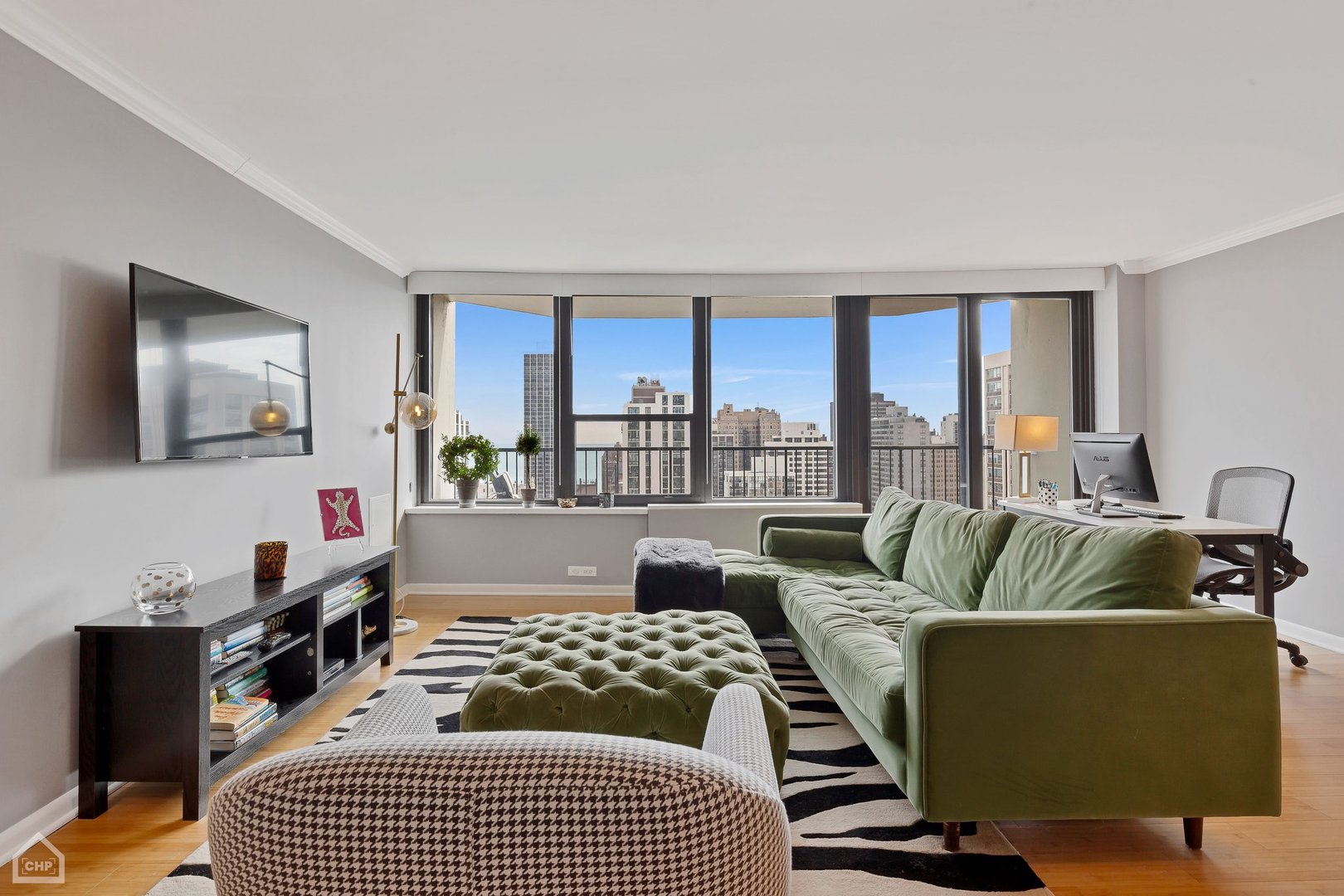 1560 N Sandburg Terrace Unit: 2706J