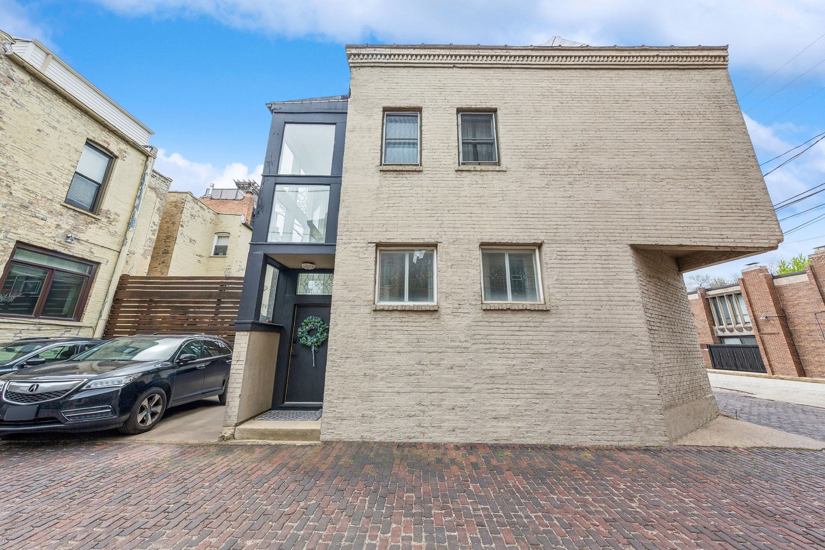 514 W Grant Place Unit: CHSE