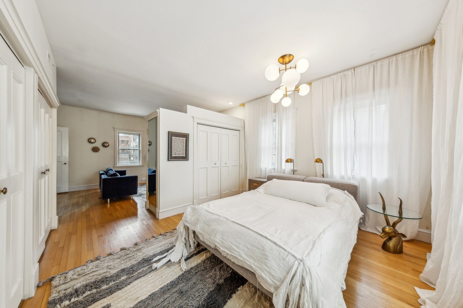 514 W Grant Place Unit: CHSE
