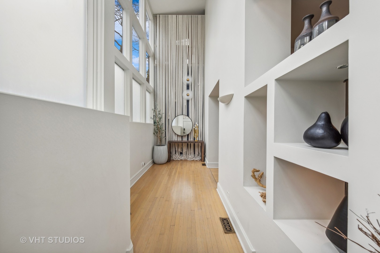 514 W Grant Place Unit: CHSE