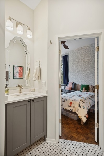 2144 N Hudson Avenue Unit: 1