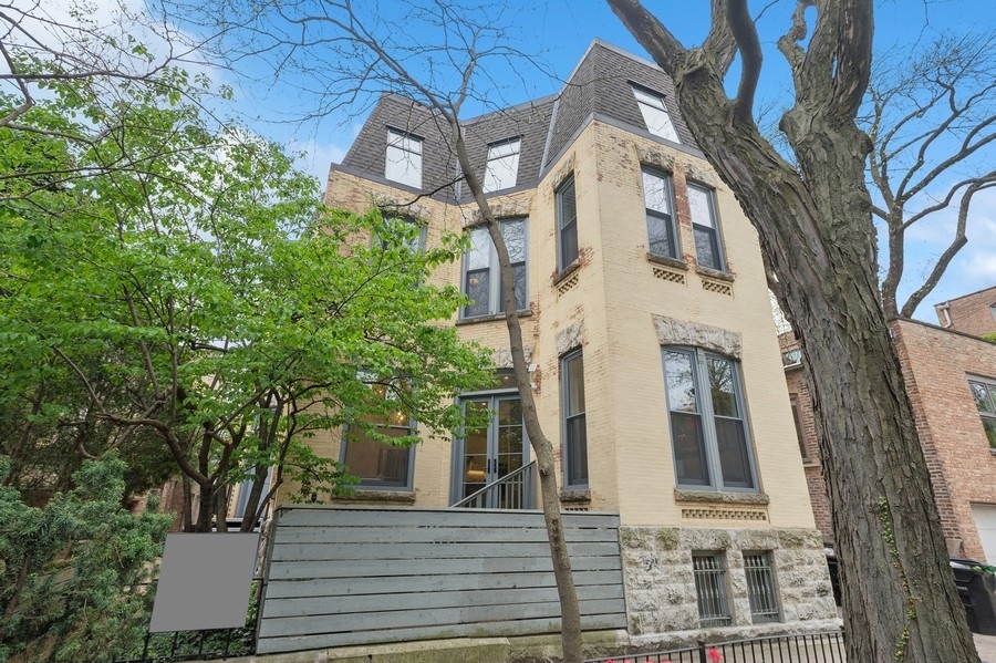 2144 N Hudson Avenue Unit: 1