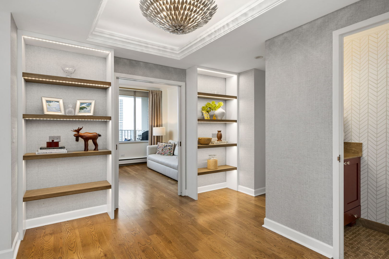 1000 N LAKE SHORE Plaza Unit: 39C