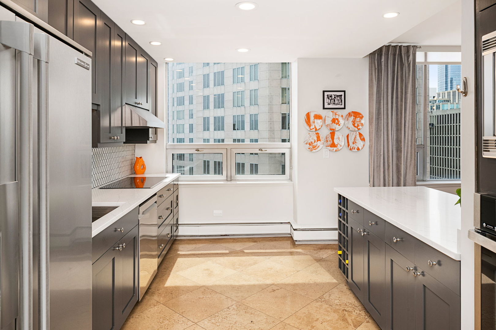 1000 N LAKE SHORE Plaza Unit: 39C