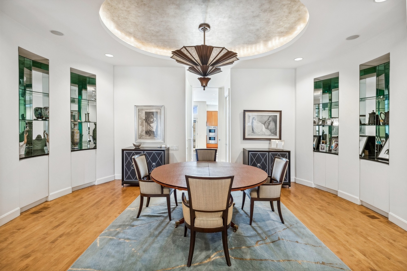 2036 N MAGNOLIA Avenue