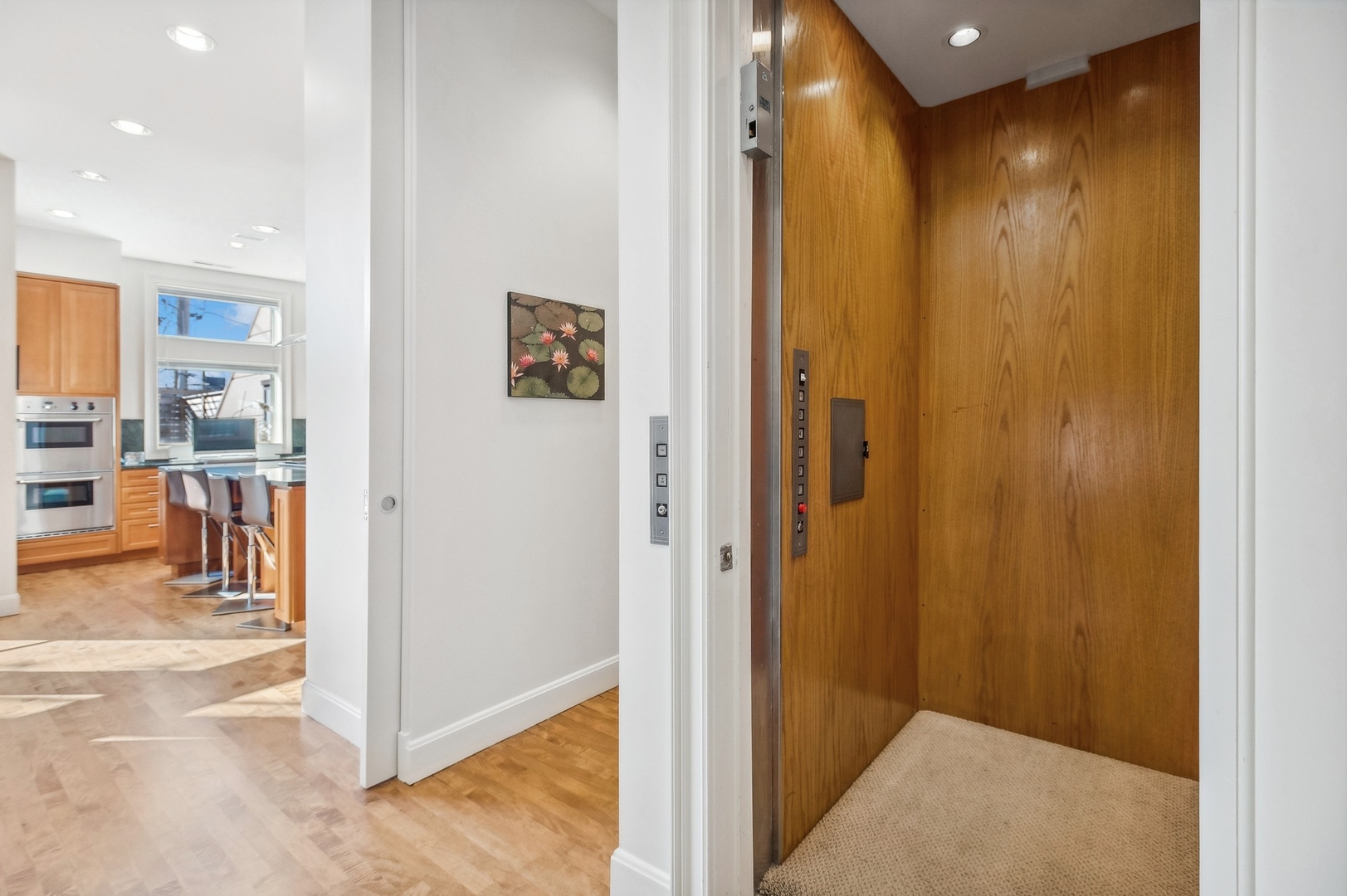 2036 N MAGNOLIA Avenue