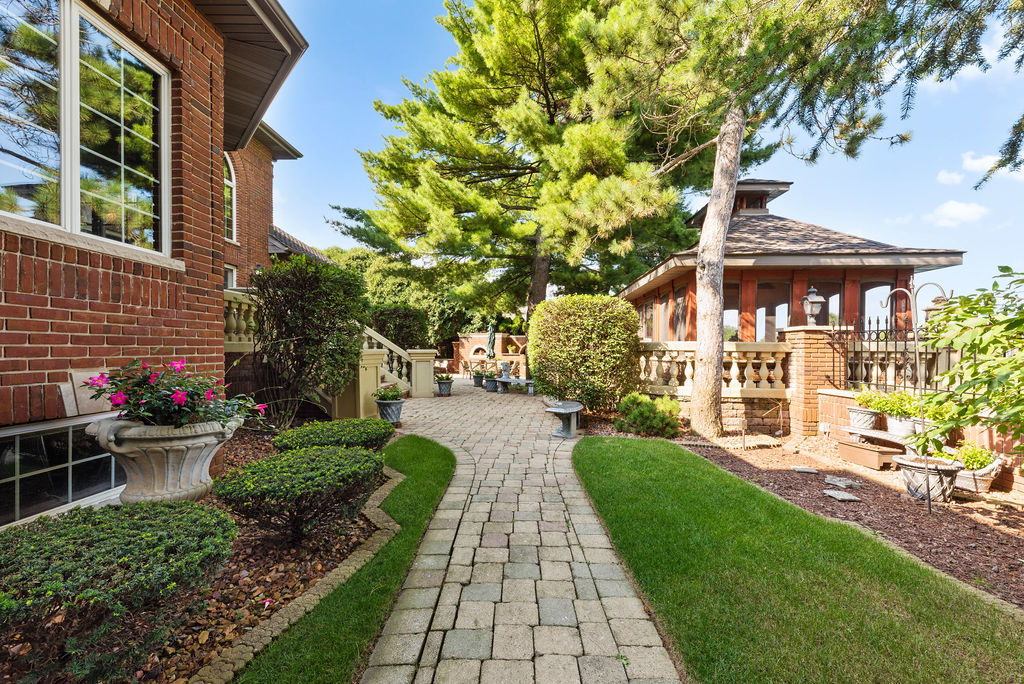 10219 Cherrywood Lane