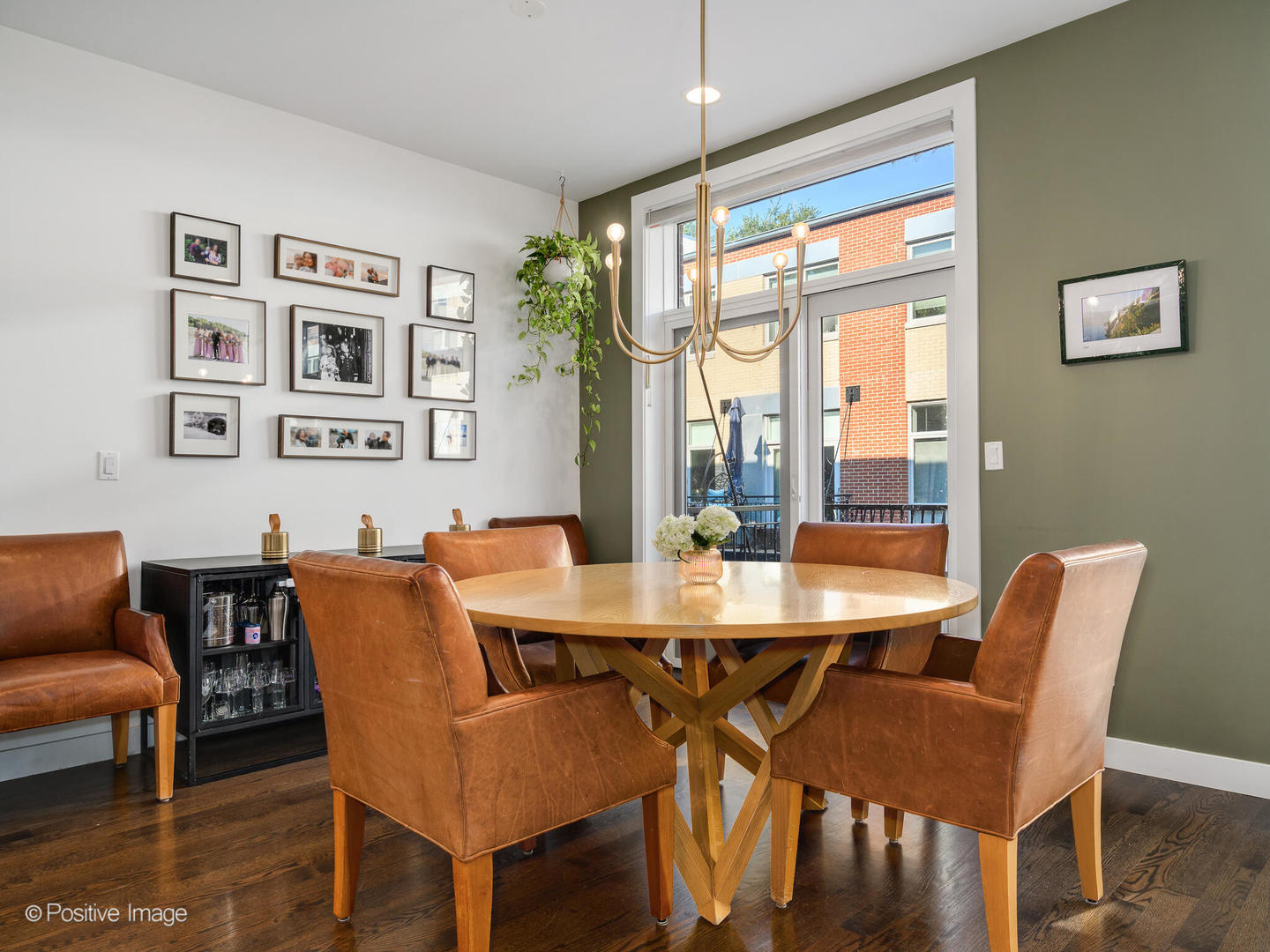 2823 N OAKLEY Avenue Unit: C