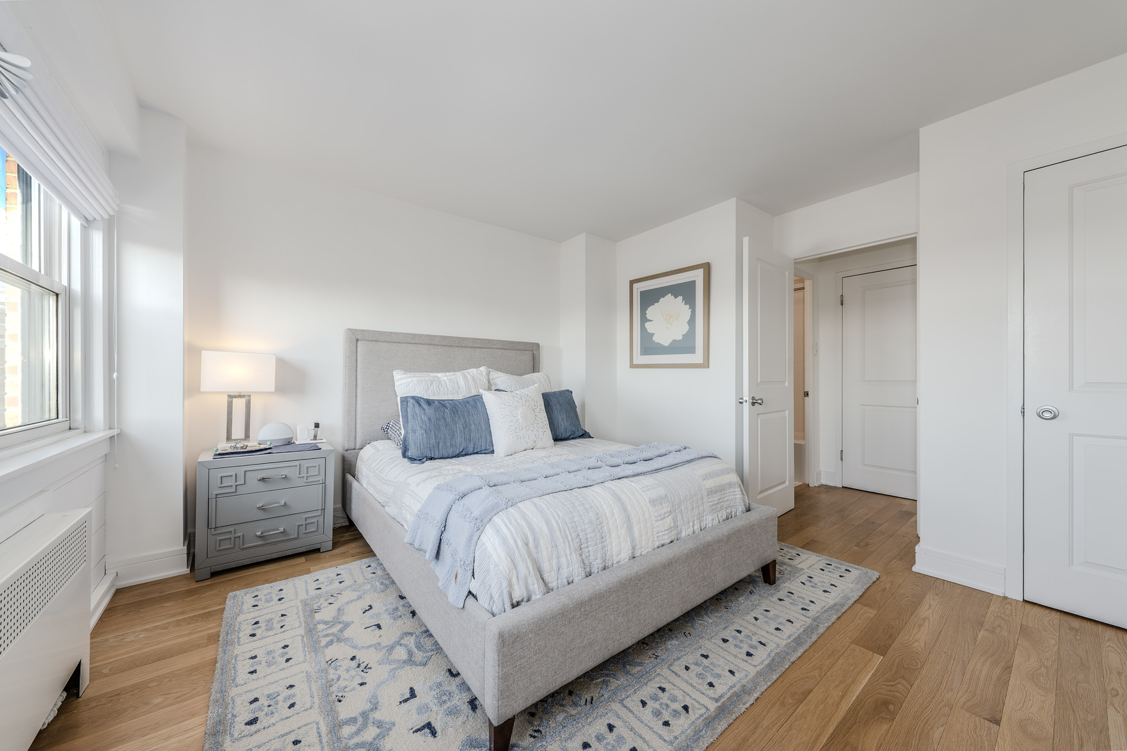 2909 N Sheridan Road Unit: 1511