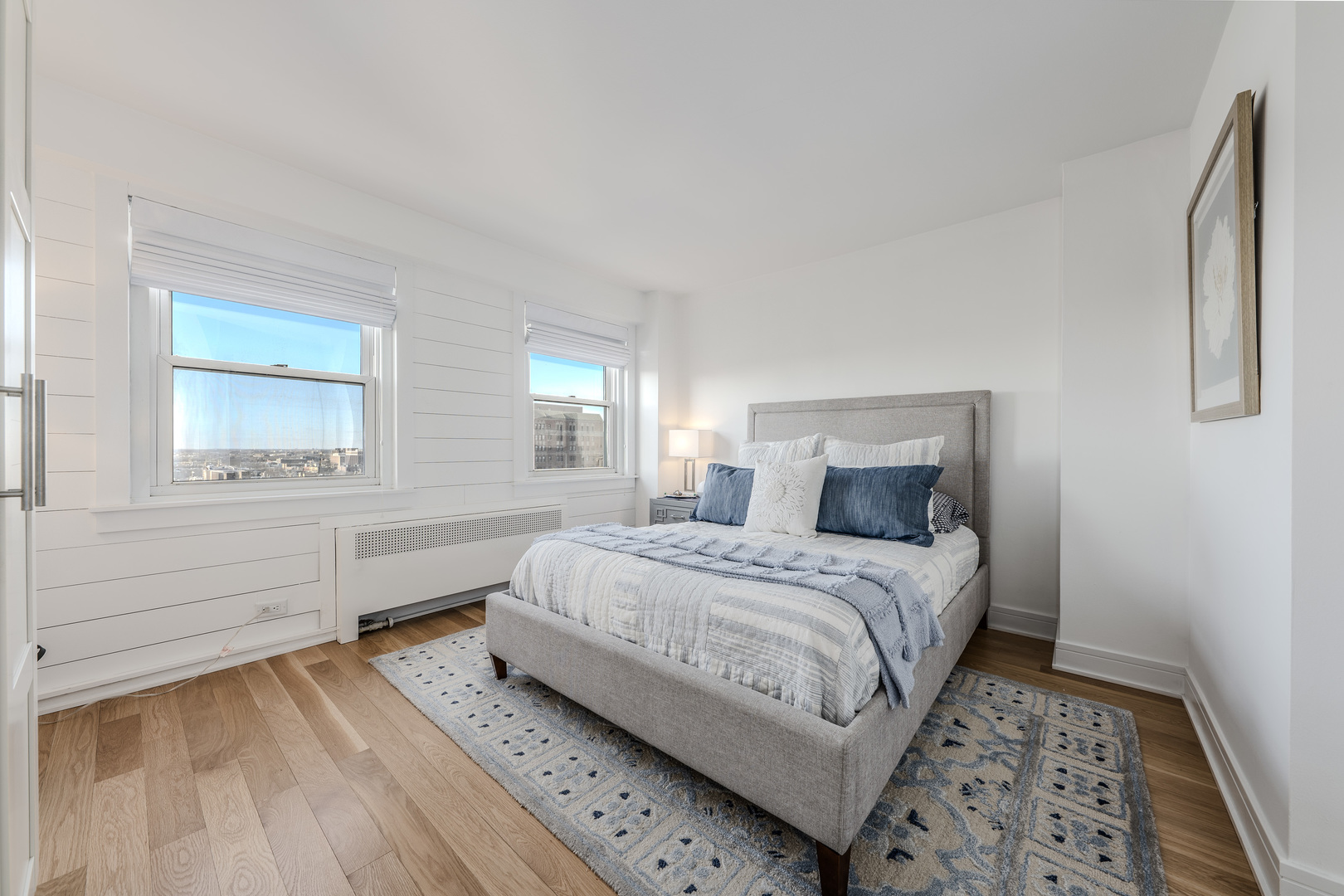 2909 N Sheridan Road Unit: 1511