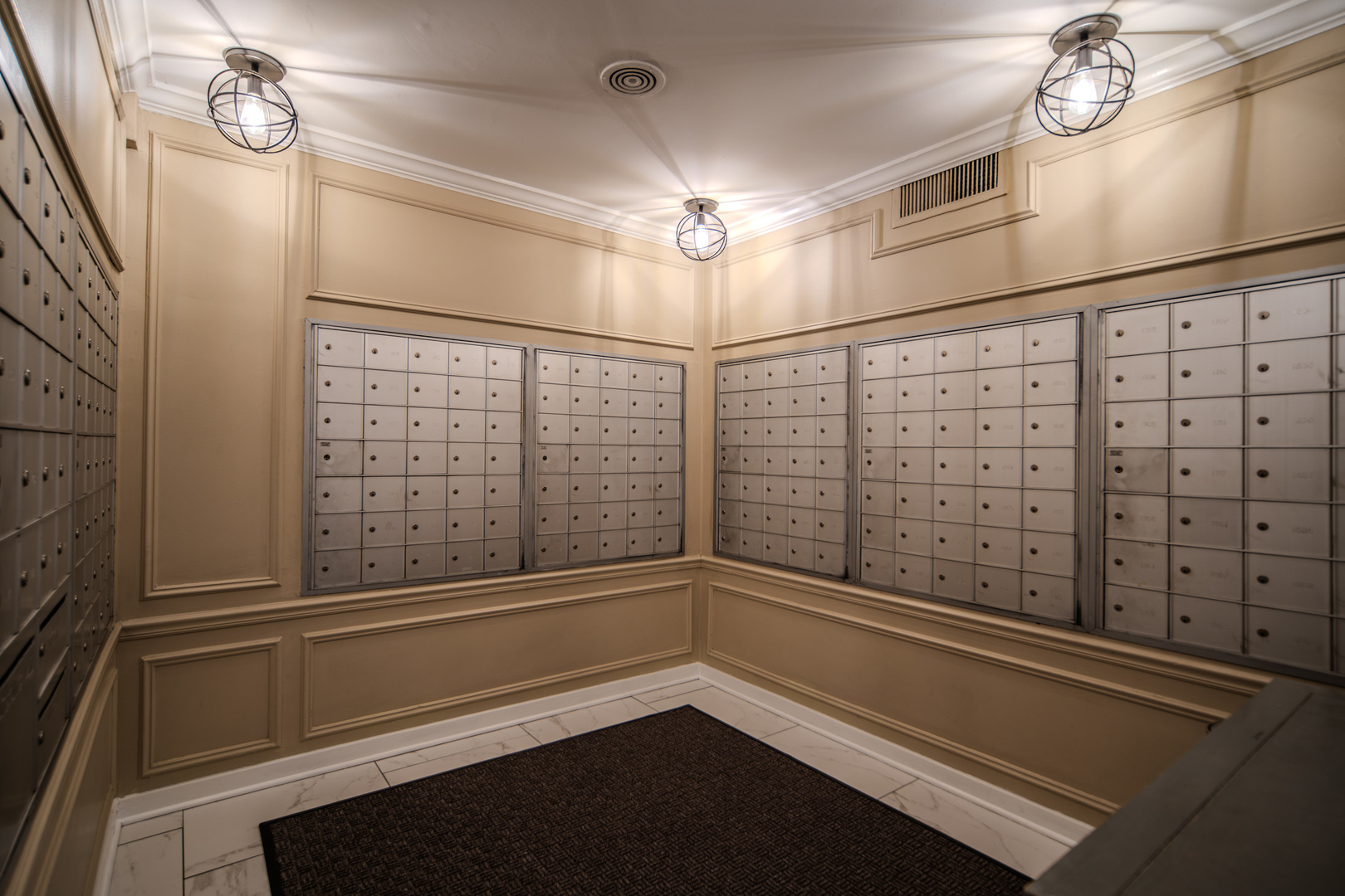 2909 N Sheridan Road Unit: 1511