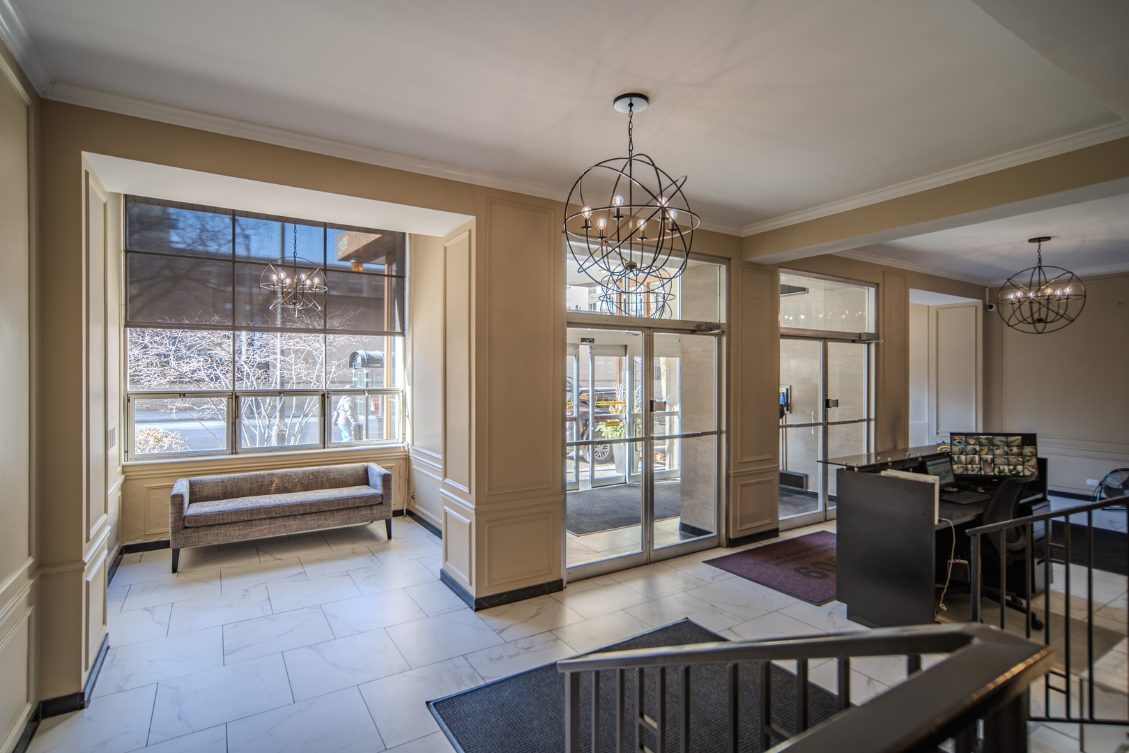 2909 N Sheridan Road Unit: 1511