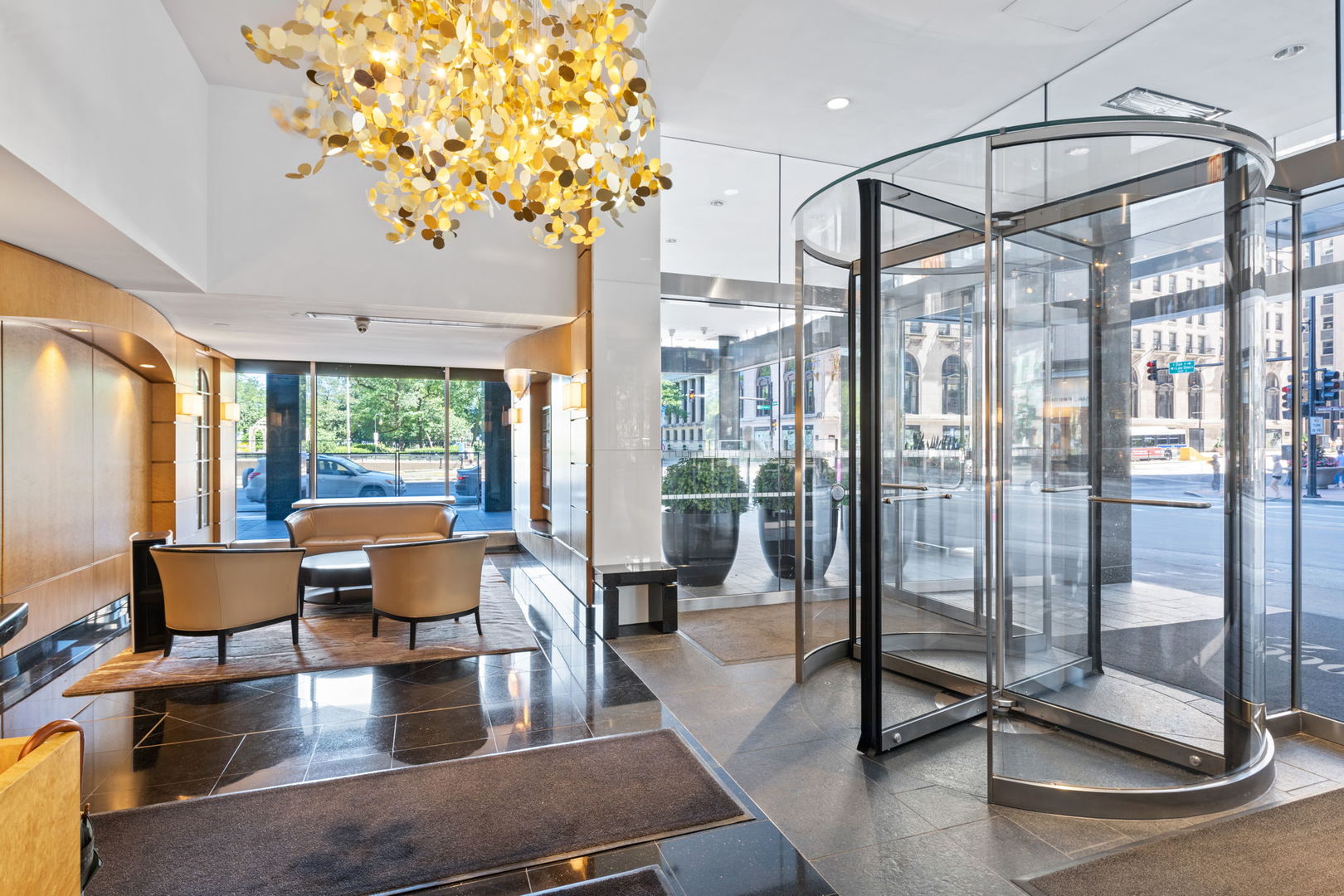 1000 N LAKE SHORE Plaza Unit: 39C